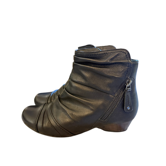 Camryn Xw Black Leather Ankle Boots by Ziera Ziera 5.5 Camryn $250 Ruched Leather Ankle Boot Ortho ARCH SUPPORT Comfort 36